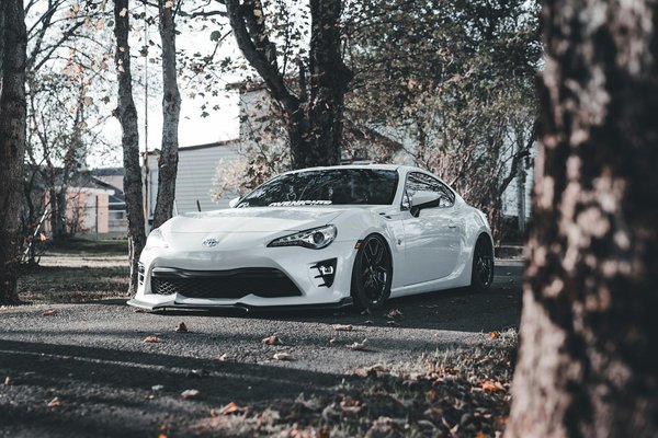 What are the steps to creating a mouthwatering sticky toffee pudding?