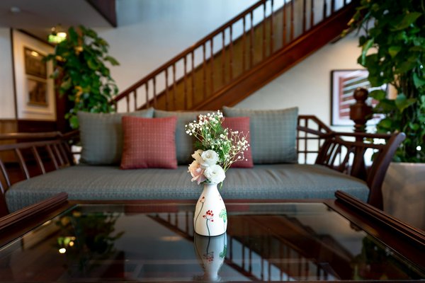 How can UK pet owners prepare for pet-friendly travel?